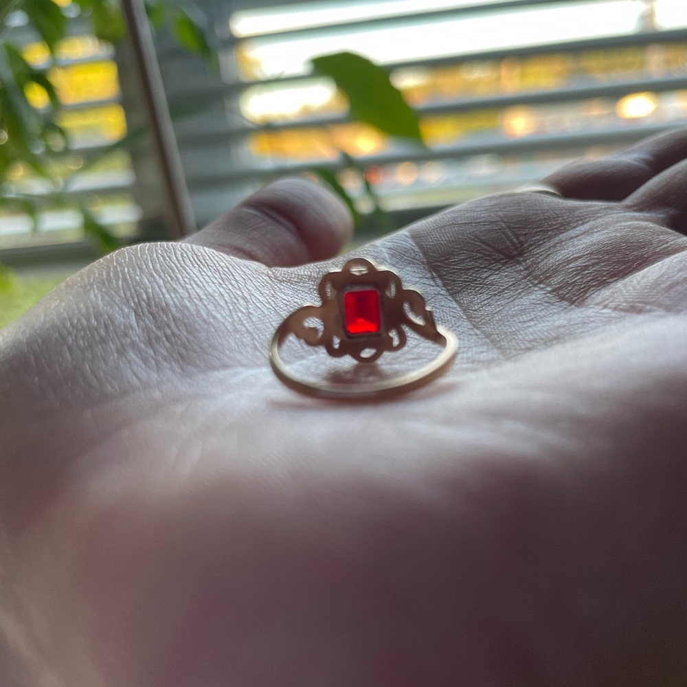 10K Solid Gold Ring - Picture 6 of 7